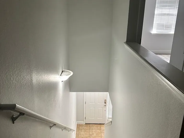 2950 SW 35th Pl #50 — Photo 33