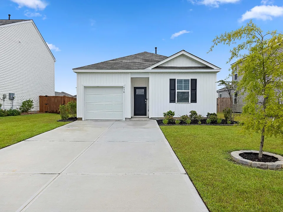 830 Lilyford Ln