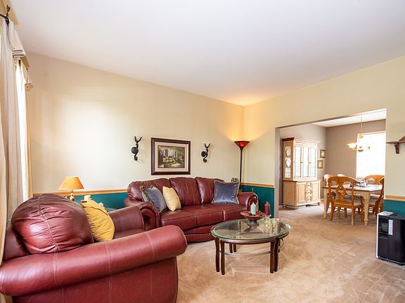 4th image of 273 Winddance Dr