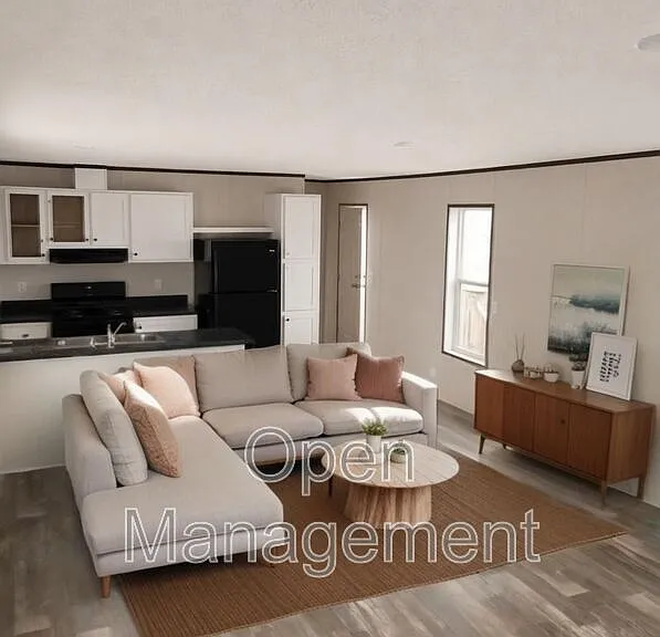 7534 W US Highway 60 #203 — Photo 2