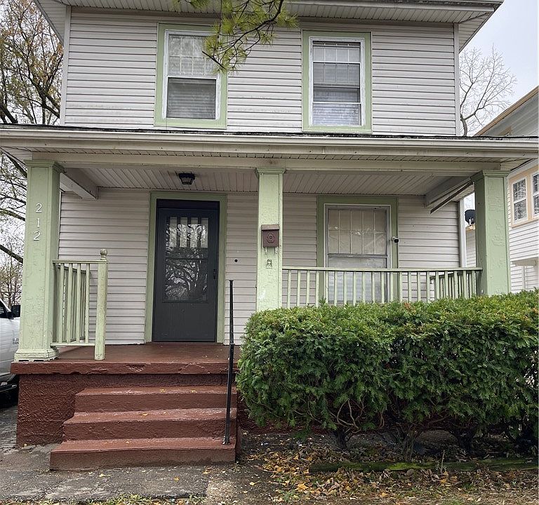 1st image of 212 E Hillcrest Ave
