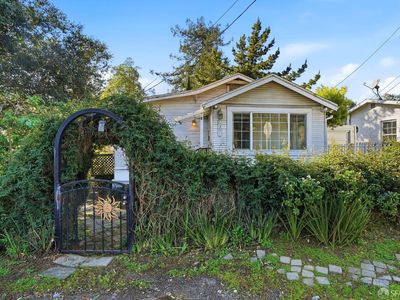 6391 Hillmont Dr, Oakland, CA, 94605
