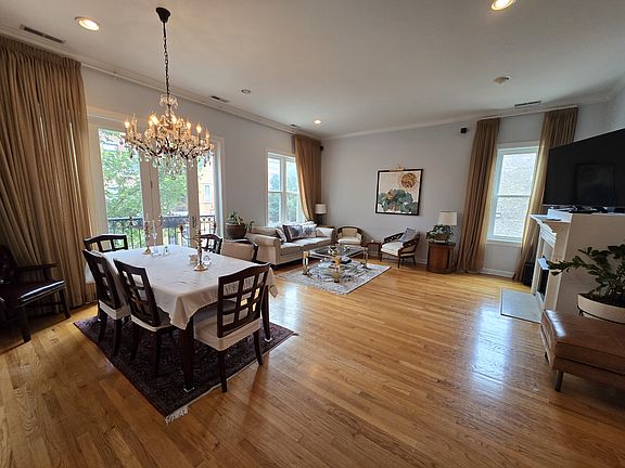 2nd image of 1944 N Damen Ave #2B