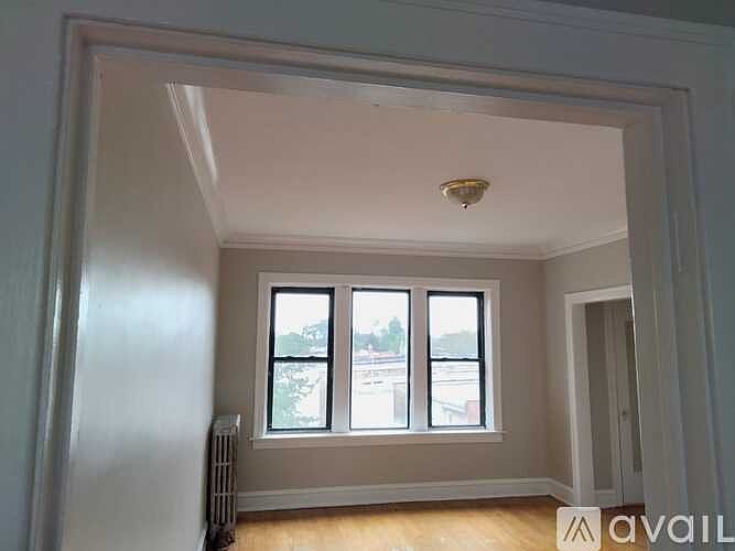 2nd image of 6319 S Artesian Ave APT 2B