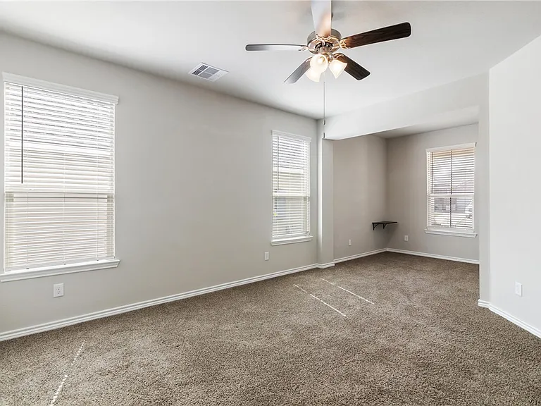 1160 Verona Dr — Photo 12