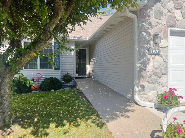 187 N Musket Ridge Dr, Sun Prairie, WI 53590