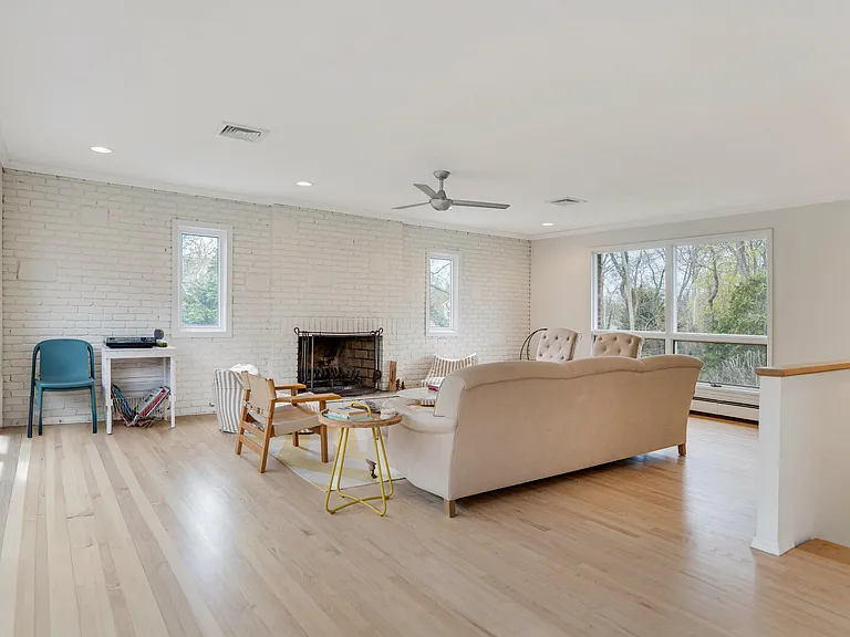 52 Shinnecock Rd #A — Photo 6