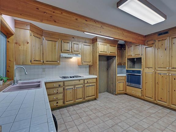 3rd image of 3014 Prather Bridge Rd