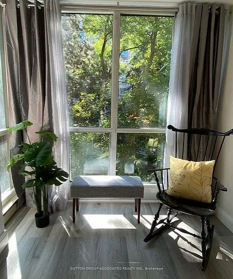 95 Prince Arthur Ave #327 — Photo 16