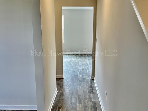 3rd image of 1459 Cannan Mountain Dr