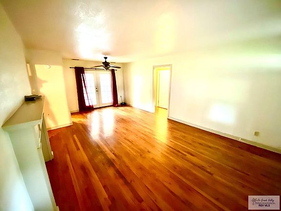 5th image of 1434 Russell Dr