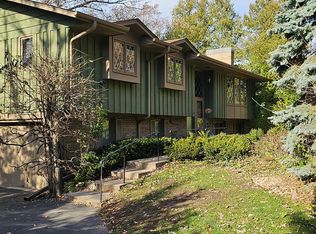 2195 Acorn Rd, Roseville, MN 55113