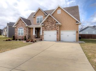 155 Fieldstone Dr, Fraziers Bottom, WV 25082