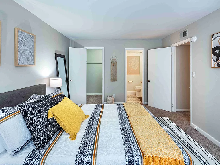 Grand Arbor Reserve Apartment Homes — Photo 7