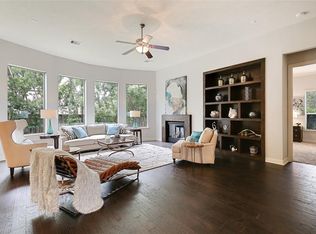 250 E Tupelo Green Cir, The Woodlands, TX 77389