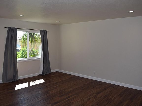 2nd image of 1518 Mount Shasta Dr