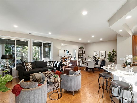 5th image of 14412 189th Avenue E