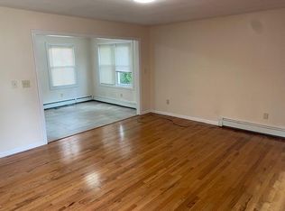 11 Oakleaf St, Bridgeport, CT 06606