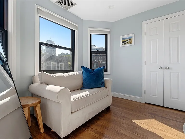 98 Chandler St #4 — Photo 18