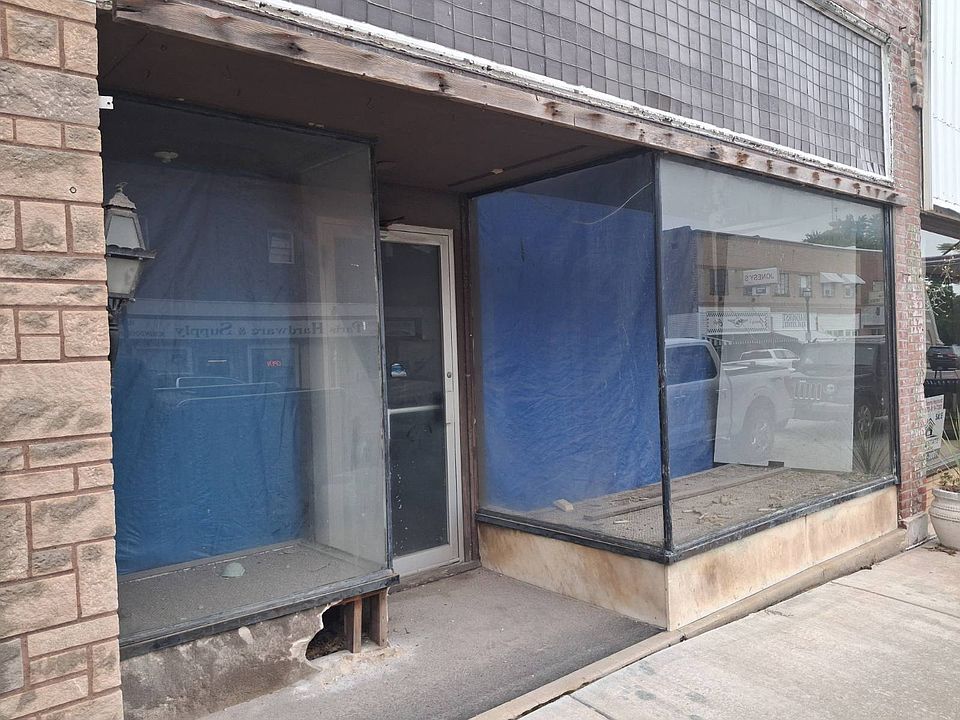 2nd image of 205 N Main St