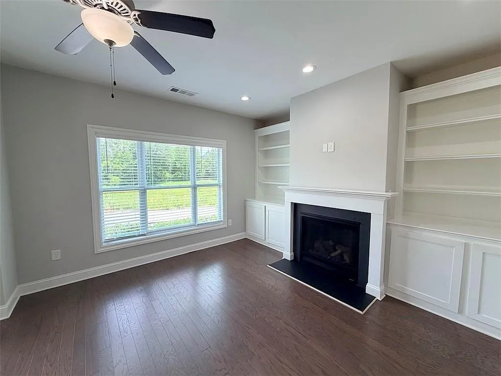 3 bed, 2.5 bath, 1822 sqft, $2,900 — Photo 4
