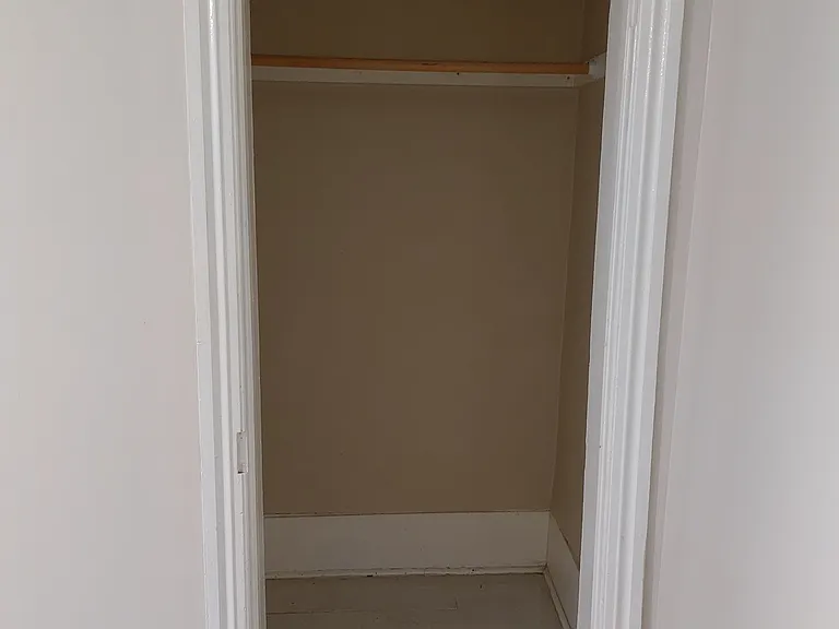 209 Lincoln Way E — Photo 8