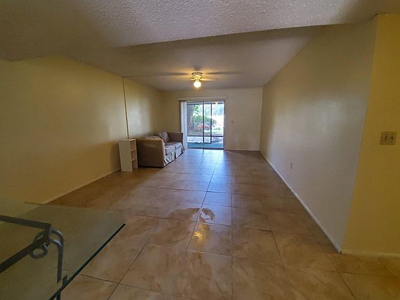 2nd image of 14432 Reuter Strasse Cir