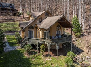 90 Lionheart Ln, Maggie Valley, NC 28751