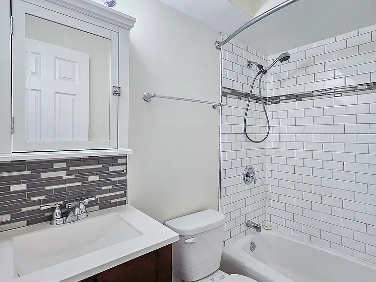 1774 W Highland Ave #509 — Photo 8