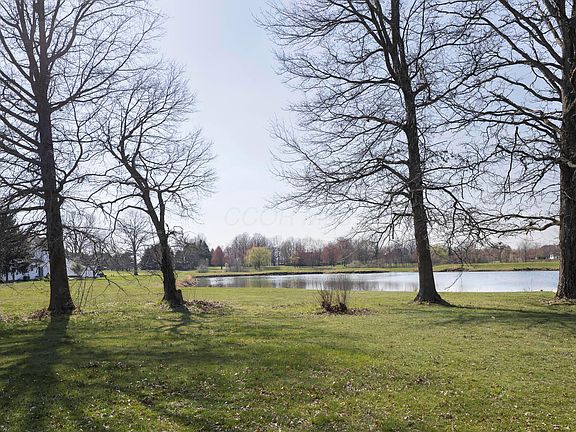 3rd image of 6997 New Albany Links Dr