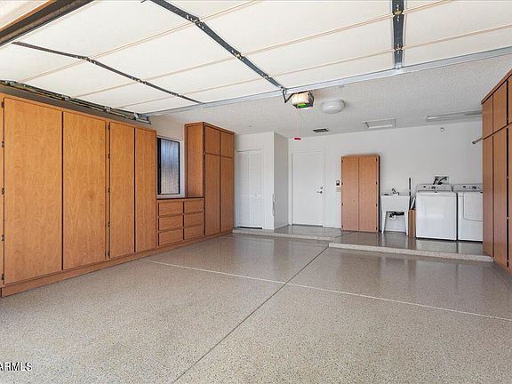 5th image of 13828 W ELMBROOK Drive
