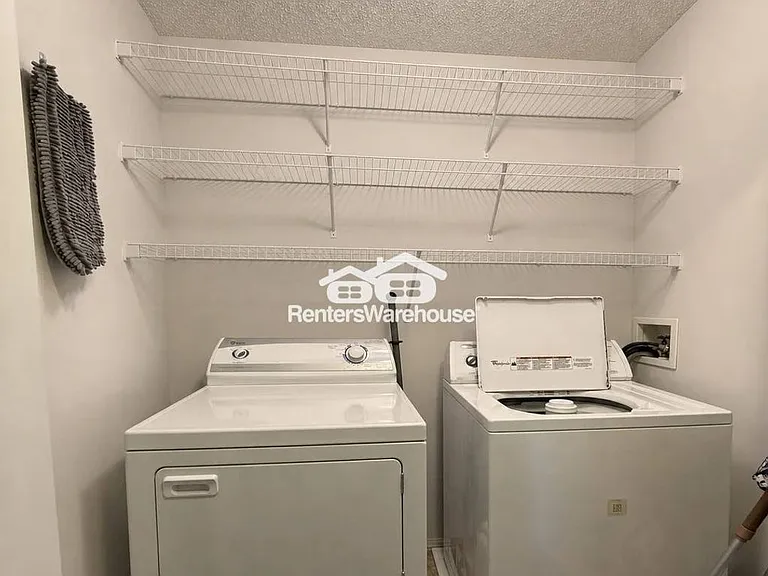 400 Horizon Dr SE — Photo 2
