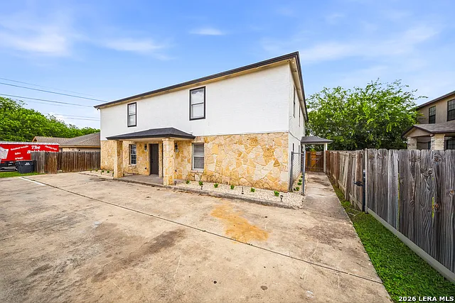 7664 Oak Chase — Photo 16