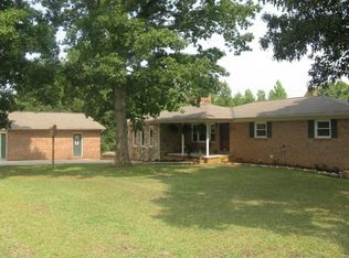 3493 Bridgeport Ln, Lincolnton, NC 28092