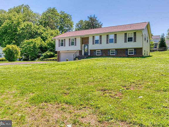 2nd image of 7077 Westmoreland Dr