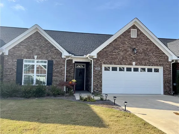 209 SW Patriots Row, Calhoun, GA 30701