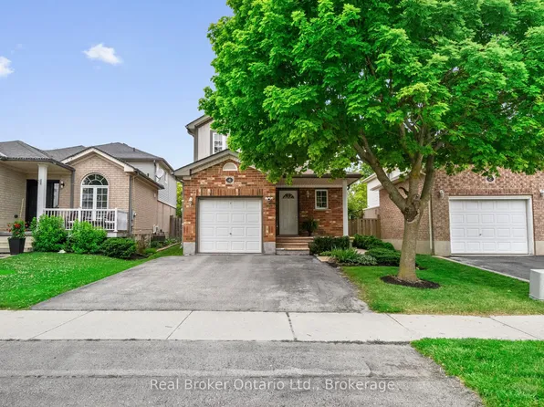 4 Beardmore Cres, Halton Hills, ON L7J 2Y9