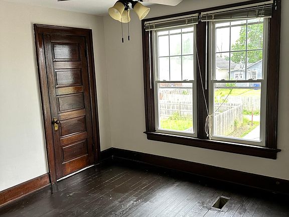 2nd image of 1038 Belle Ave