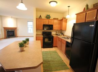 652 Bear Claw Way APT 211, Middleton, WI 53562