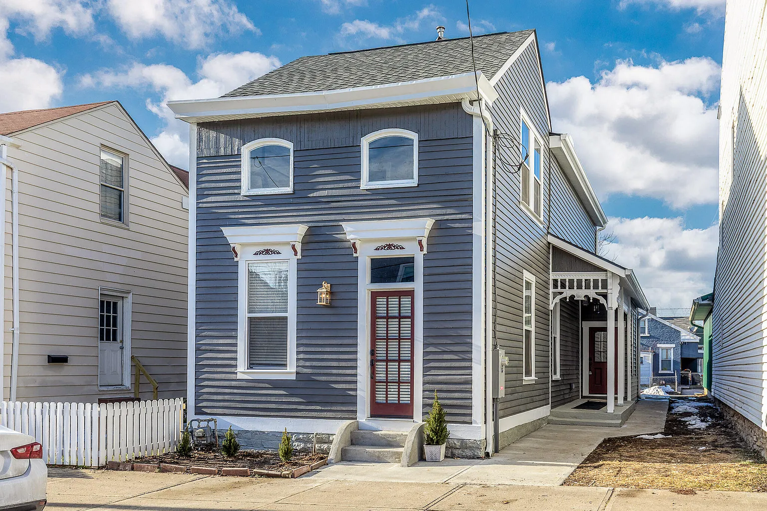 427 Thornton St photo 1