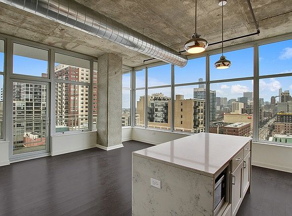 2nd image of 50 E 16th St Unit 401
