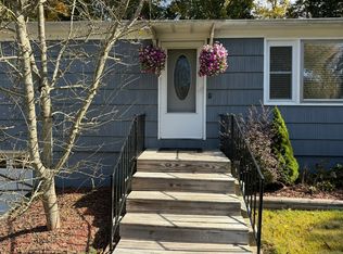 4 Goulart Rd, Ledyard, CT 06339