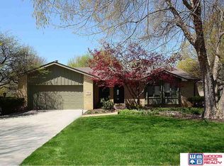 1915 Dover Ct, Lincoln, NE 68506