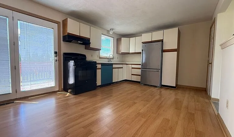 87 San Miguel St — Photo 4