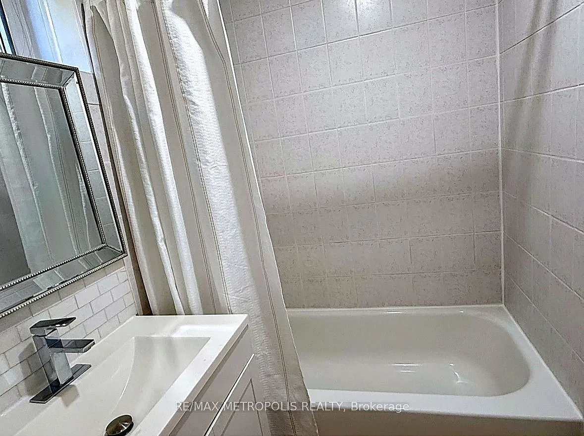 2 bed, $1,600 — Photo 4
