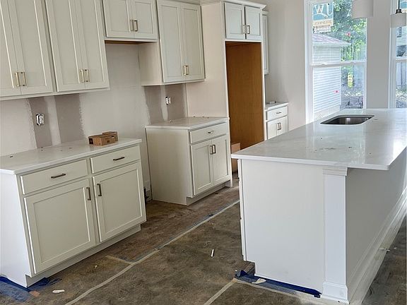 2nd image of 2319 E 100th St
