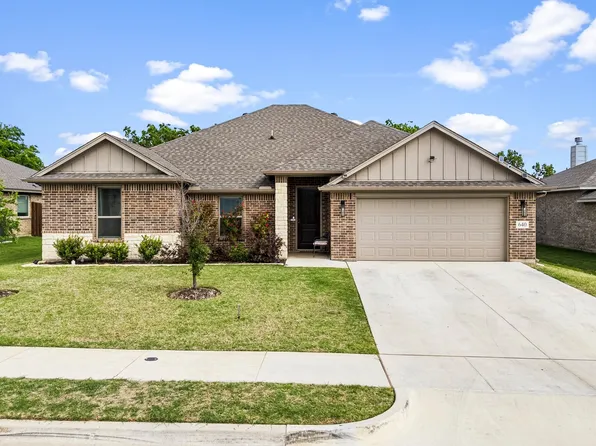 640 Mooney Dr, Saginaw, TX 76179