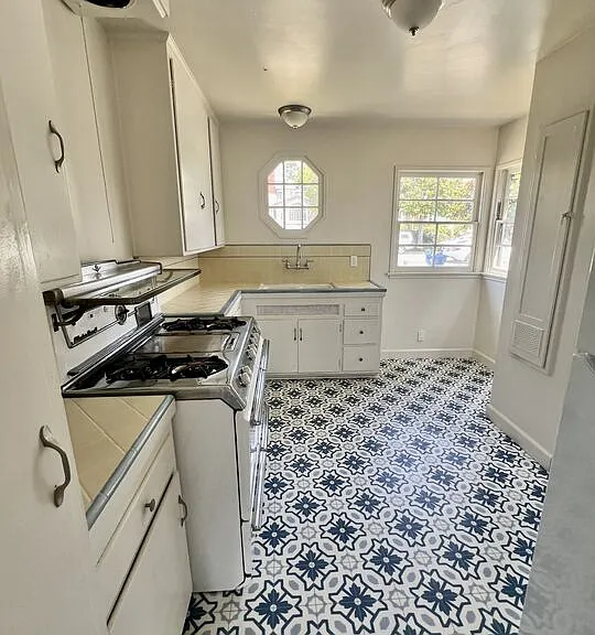 8345 Loyola Blvd — Photo 4