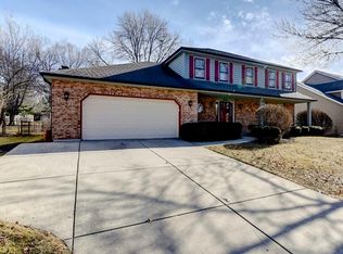 928 Piedmont Cir, Naperville, IL 60565