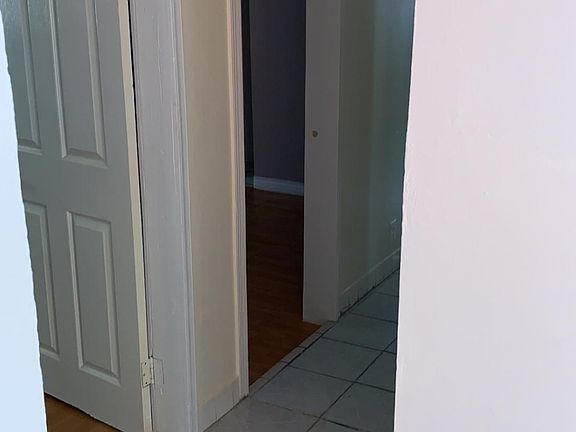 5th image of 1801 Lobdell Pl